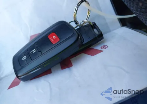 2018 Toyota Prius Four Touring from USA, damaged, VIN JTDKARFUXJ3553033